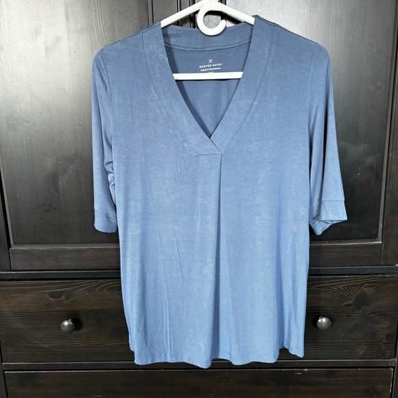Denver Hayes Women's Pleat Detail Relaxed Fit V-Neck Top - Picture 3 of 15